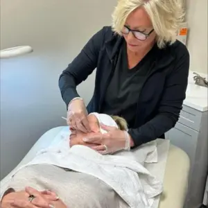Jet Clear & Dermaplane